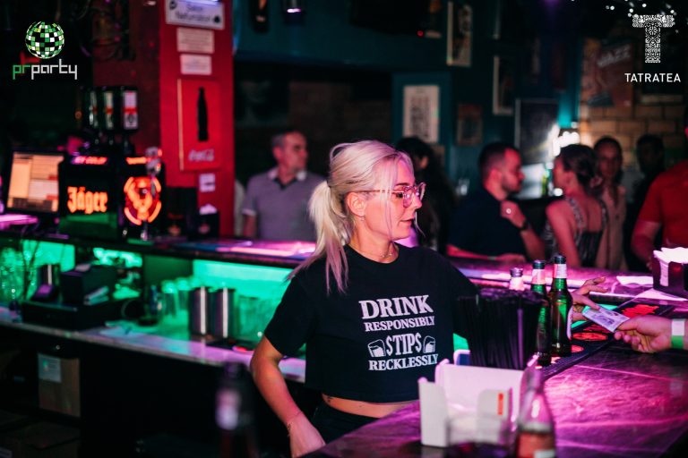Little Club & Lounge