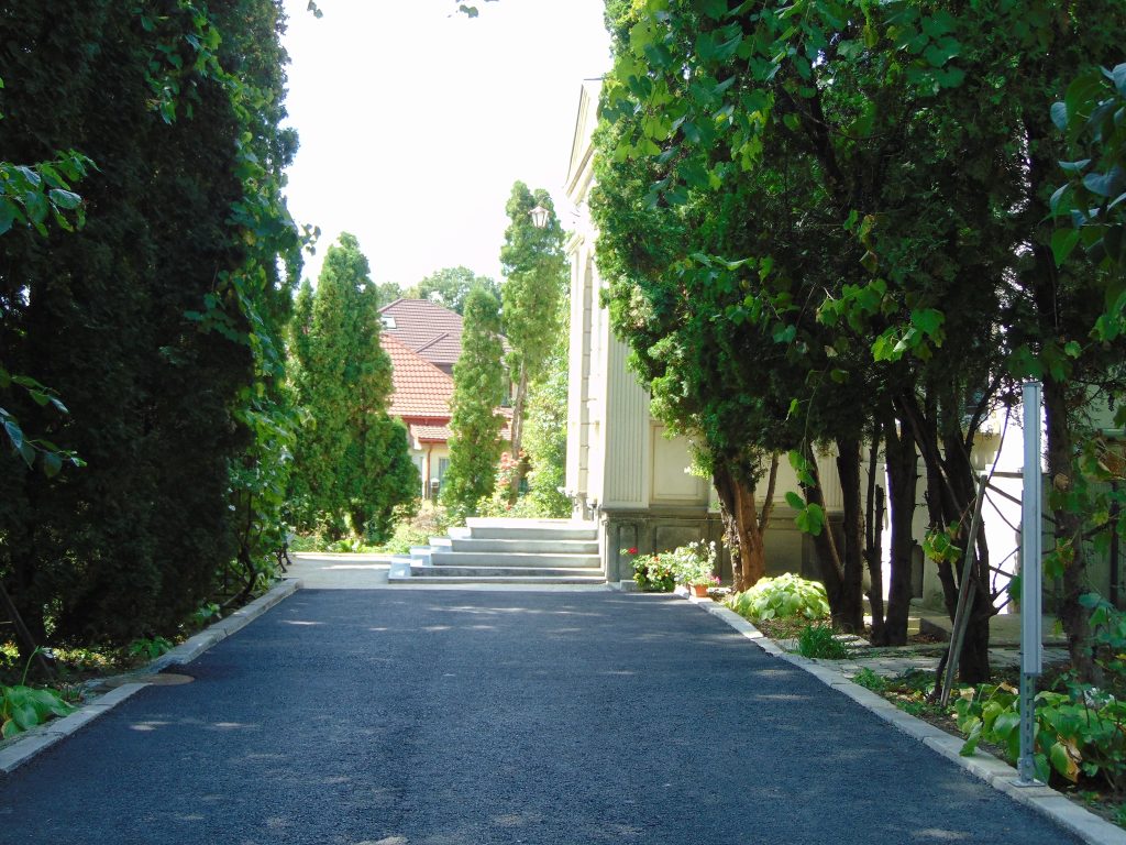Muzeul Poni Cernătescu