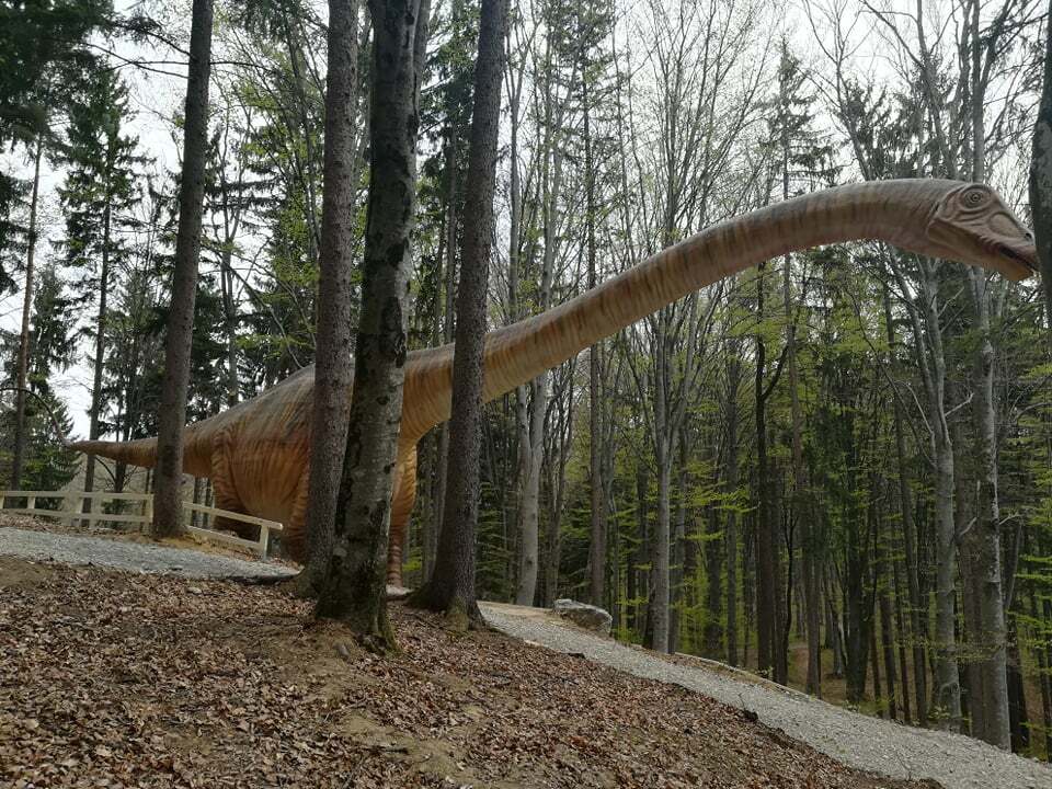 Foto: Cel mai mare dinozaur din lume și Țara Hațegului, noile atracții la Dino Parc, Râșnov