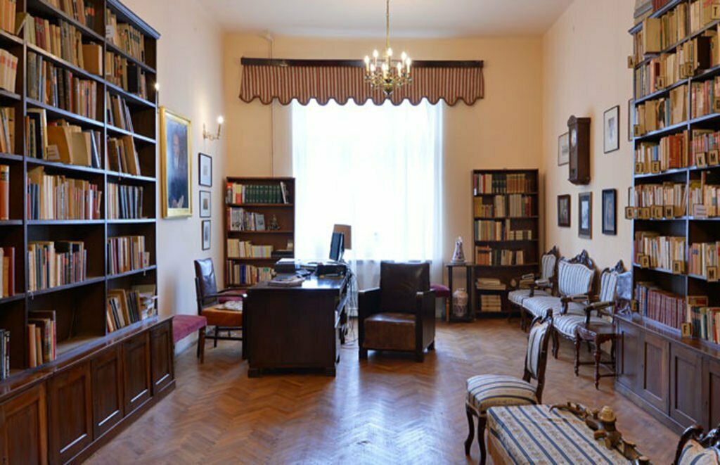Writer tenant I've acknowledged Biblioteca Județeană Astra • Zile și Nopți