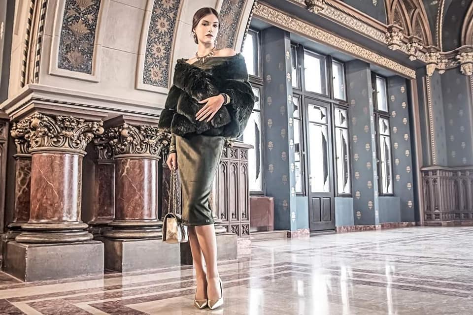 EDITORIAL FASHION Renasterea incepe azi