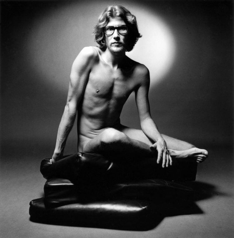 POP-UP STORiEs: YVES SAINT LAURENT, Arta unui fashion icon esenţial pentru Pop culture