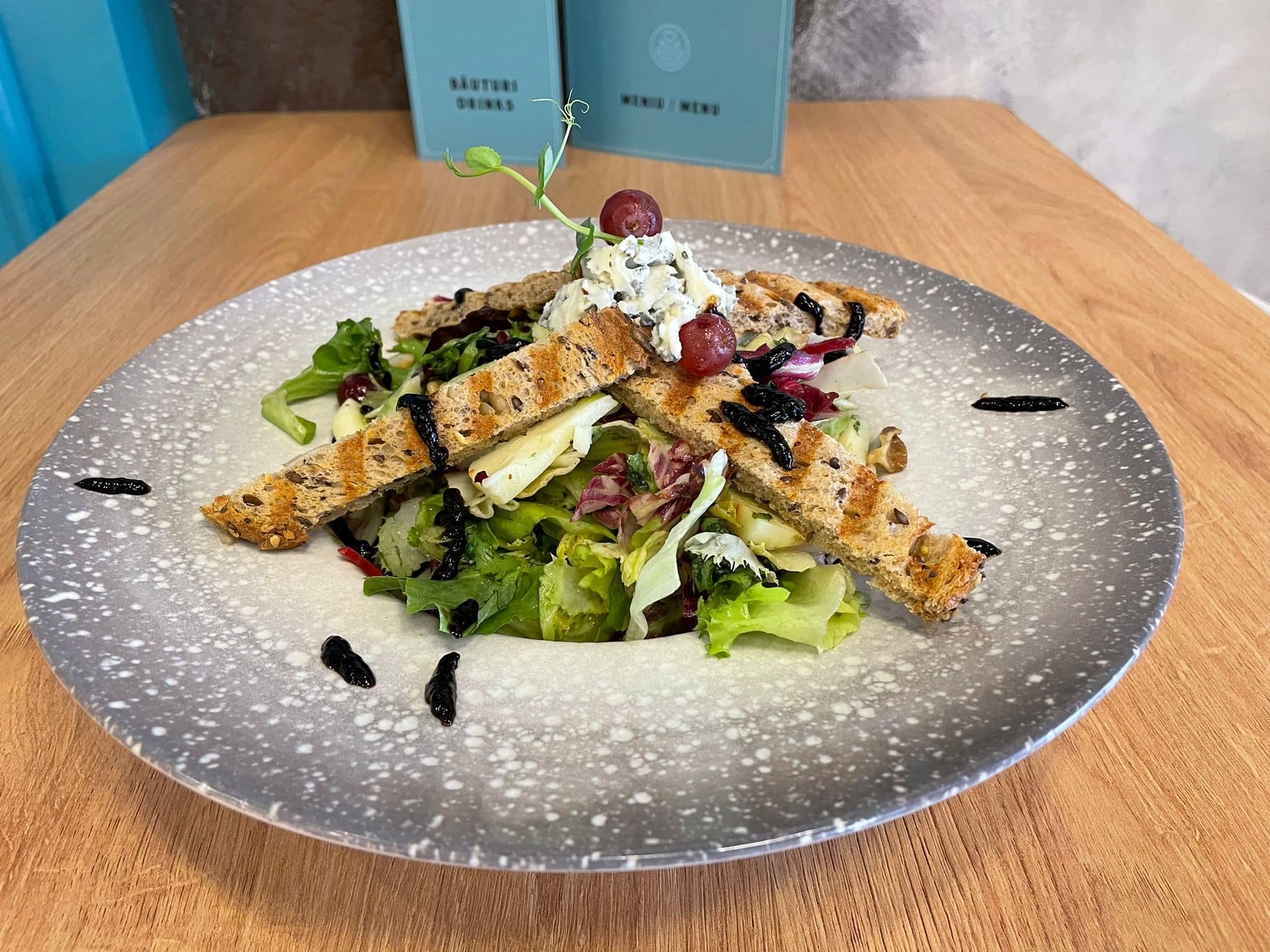 Le Petit Bistro