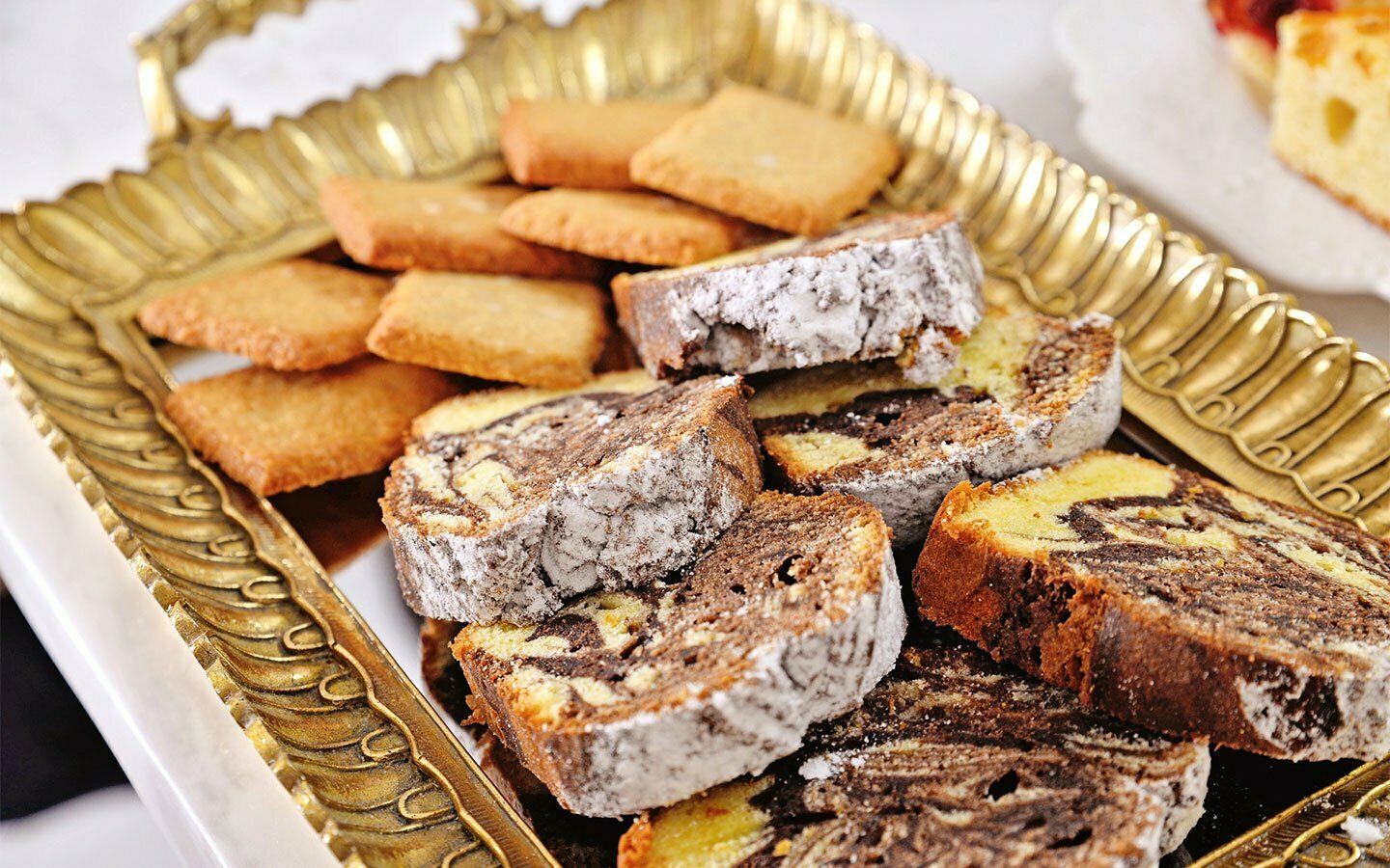 Chec și biscuiți