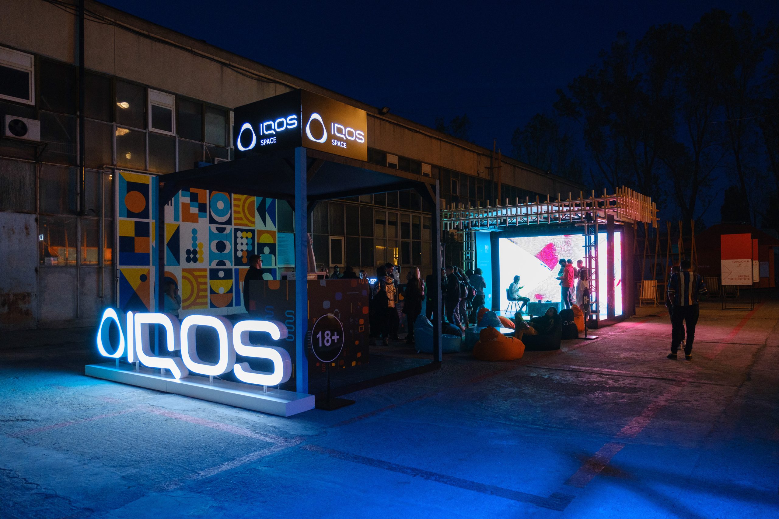IQOS Lounge