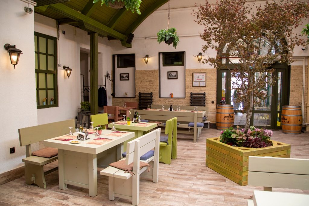 Trio by Peneș, un nou restaurant & berărie deschis în centrul Brașovului!