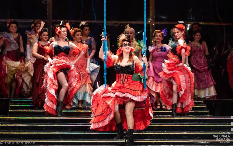 Intrigantul Figaro, Hanna - seducătoarea văduvă, bufonul Rigoletto și contele Riccardo îți dau întâlnire pe scena noastră în prima parte a lunii noiembrie!