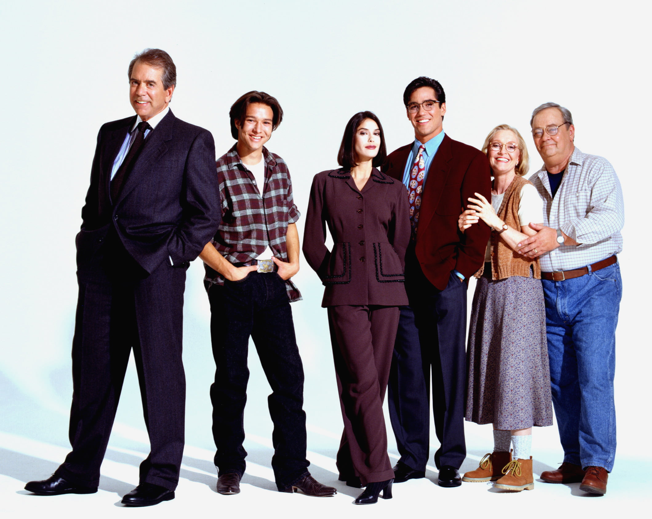 Serialul „Lois & Clark: The New Adventures of Superman”, în premieră la Warner TV
