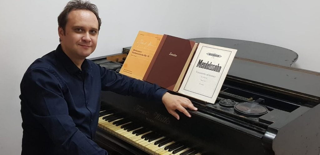 pianistul Ștefan Lovin