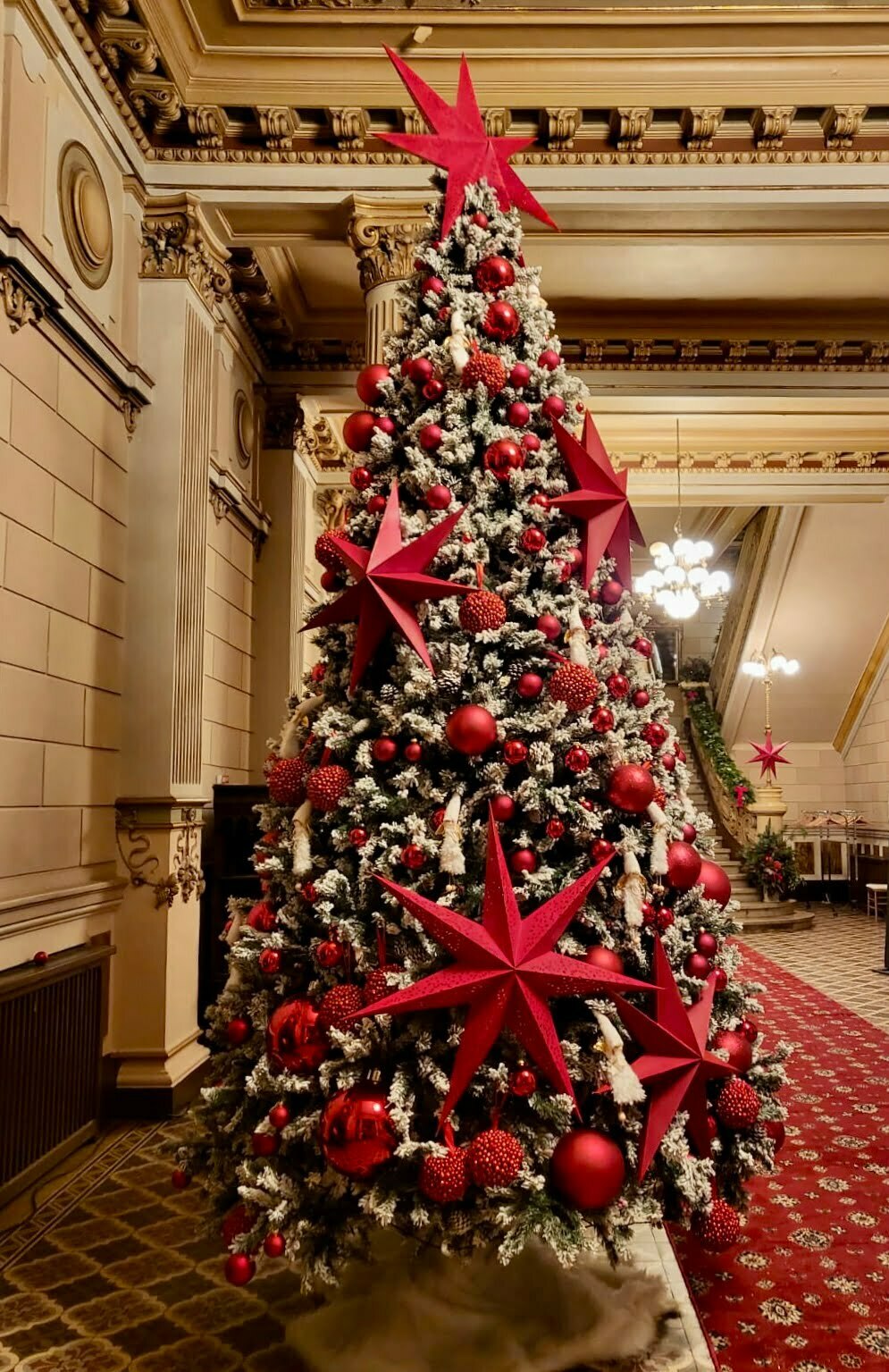 CHRISTMAS ALL THE WAYS la Palatul Bragdiru