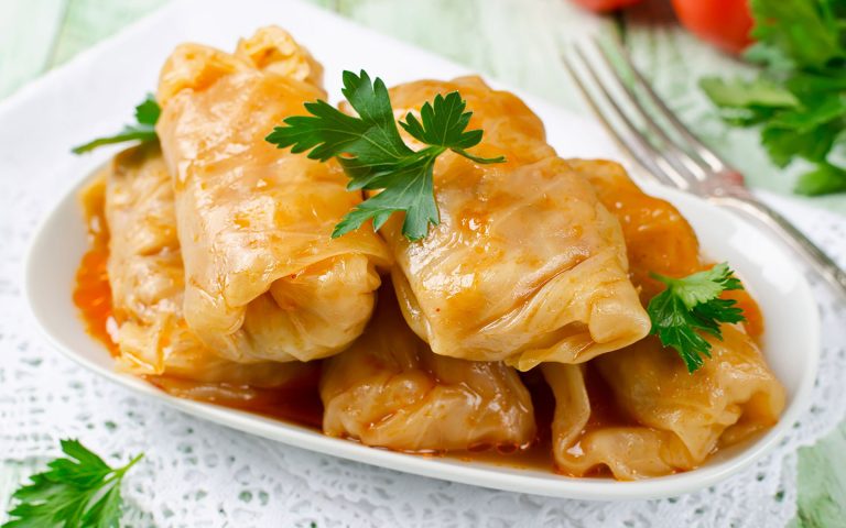 PE GUSTUL NOSTRU | Curiosul caz al sarmalelor vegetariene/de post