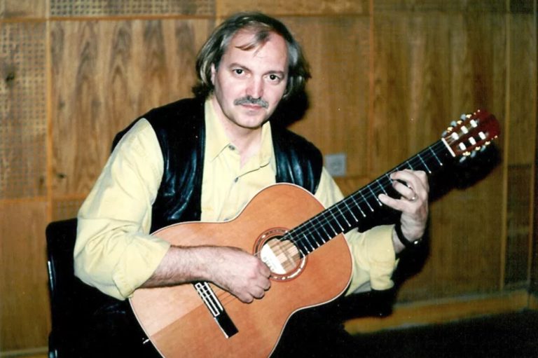 Gală folk sâmbătă la Banca de Cultură Apollonia, în memoria artistului Victor Socaciu