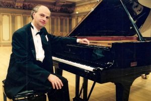 Pianistul Viniciu Moroianu, în recital la Ateneul Român