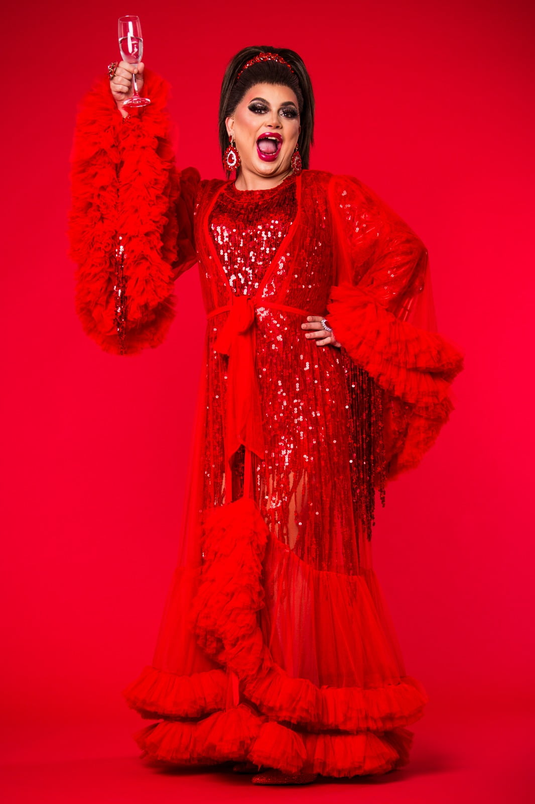 Baga Chipz, unul dintre cei mai faimoși drag queens din Marea Britanie vine cu un show incendiar la București