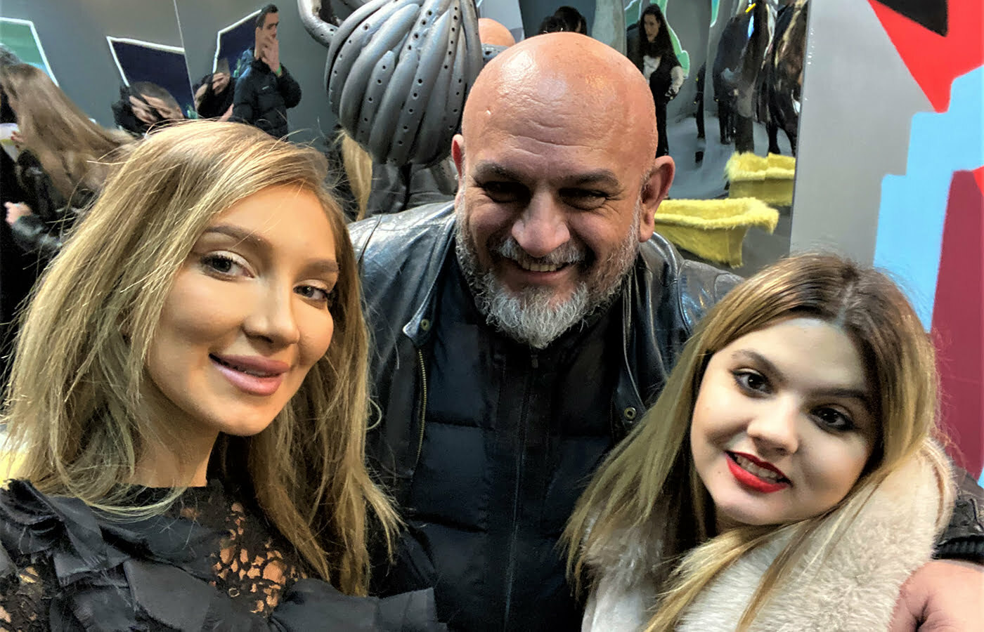 ART SAFARI vs. FASHION