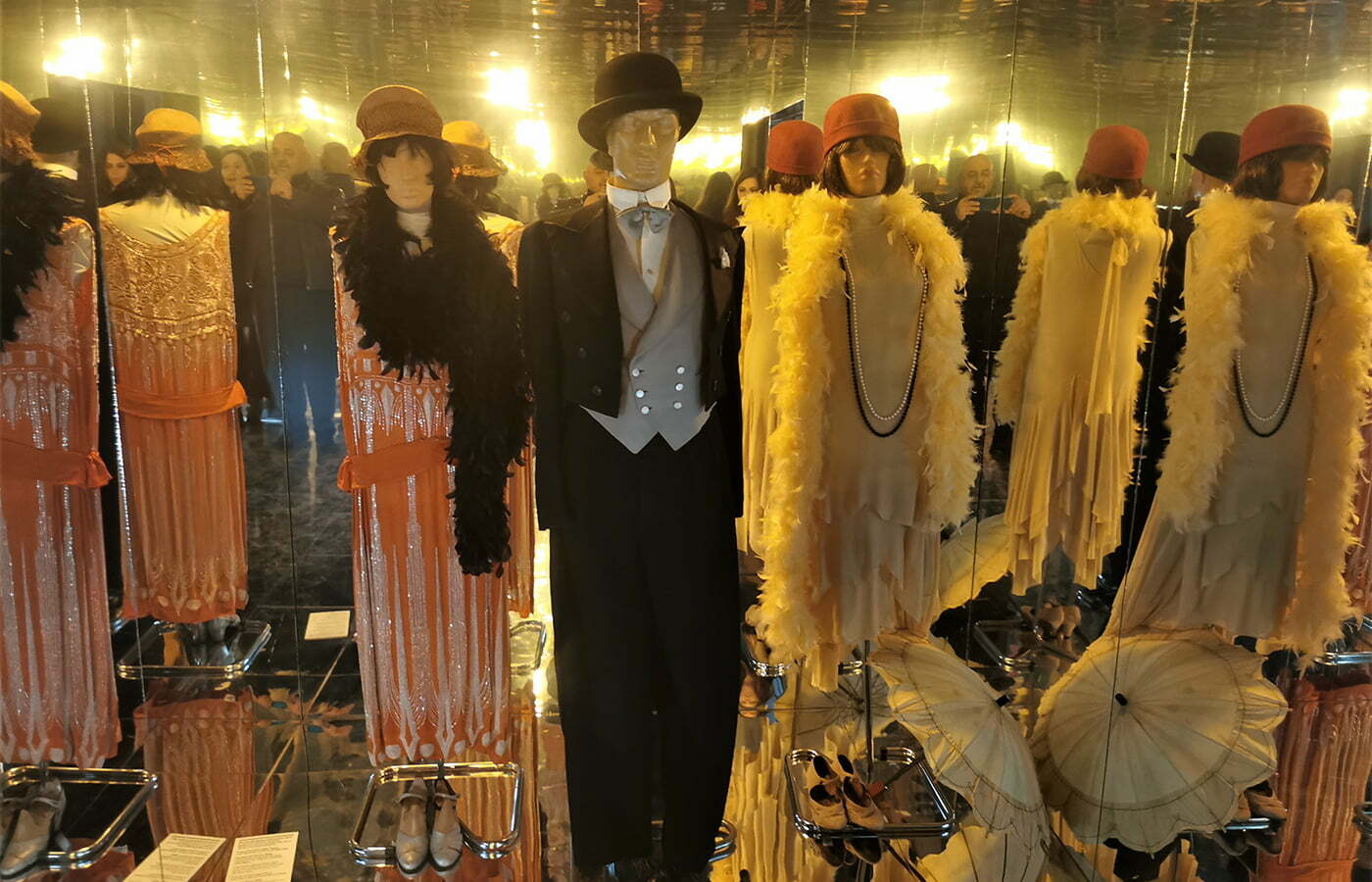 ART SAFARI vs. FASHION