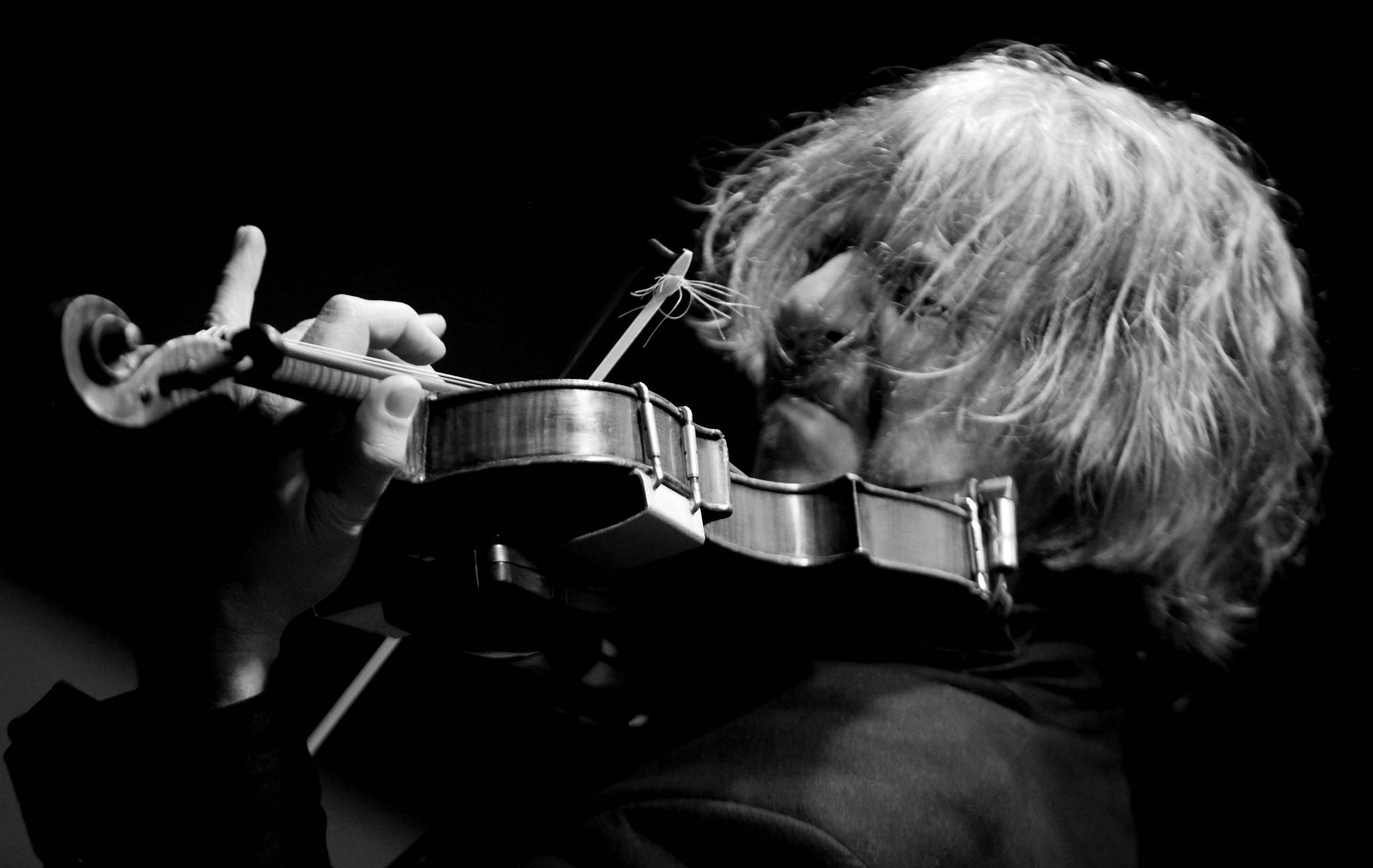 Turneul național cu &bdquo;Violonistul Diavolului&rdquo; continuă și &icirc;n luna aprilie