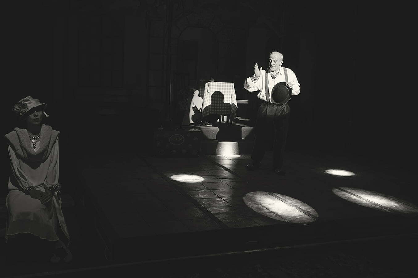ultimele reprezentatii gara teatrul masca