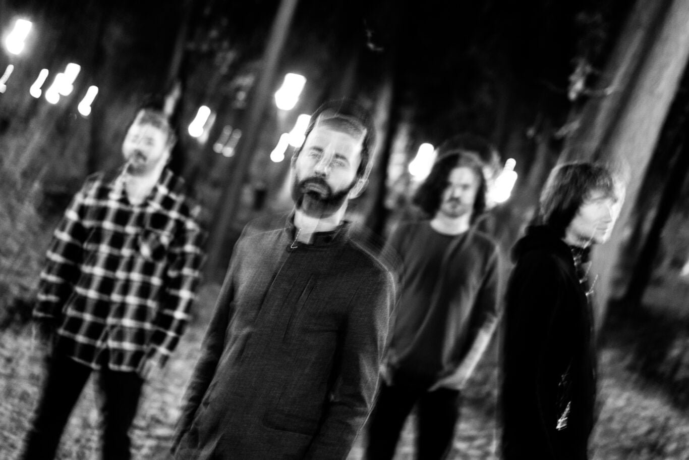 Vestitorii primăverii la Deane's Irish Pub & Grill: concerte și stand-up comedy