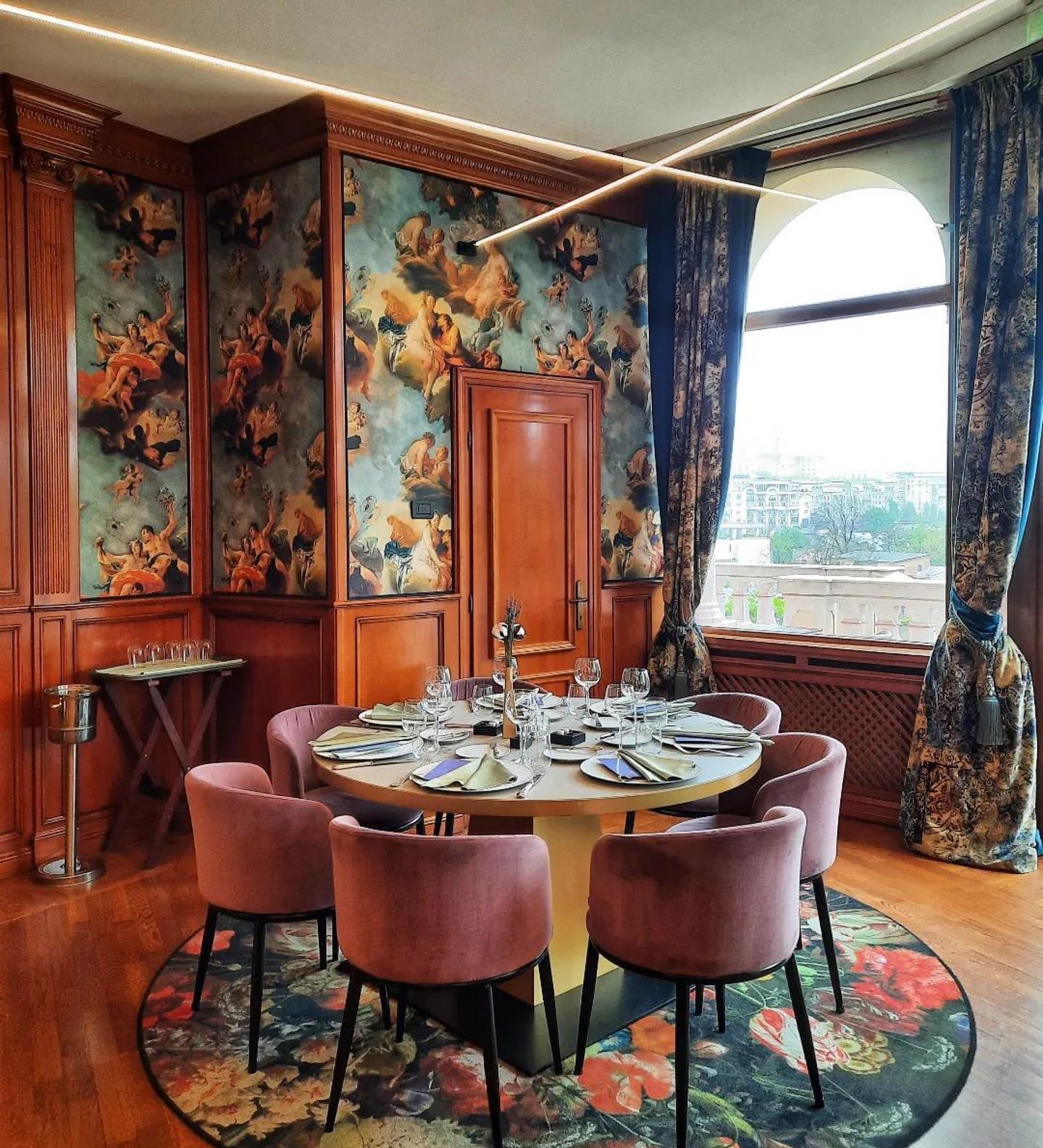 Restaurantul Le George, din cadrul Palatului Suter devine Gramont și &icirc;și &icirc;nt&acirc;mpină oaspeții cu un nou meniu, de sezon