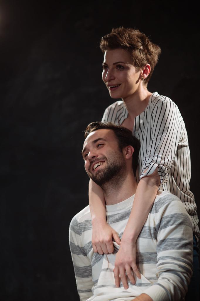 Cine suntem cu noi și cu ceilalți și ce ne face să simțim – spectacolele Vanner Collective din mai