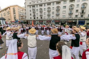 Tradiția continuă cu cea de-a XIV-a ediție a Festivalului Internațional de Folclor, unicul eveniment de acest gen din Capitală