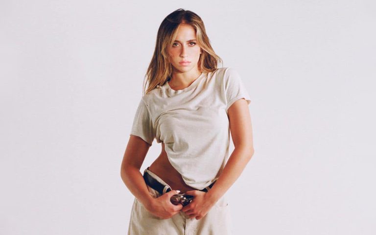 vocile feminine tate mcrae