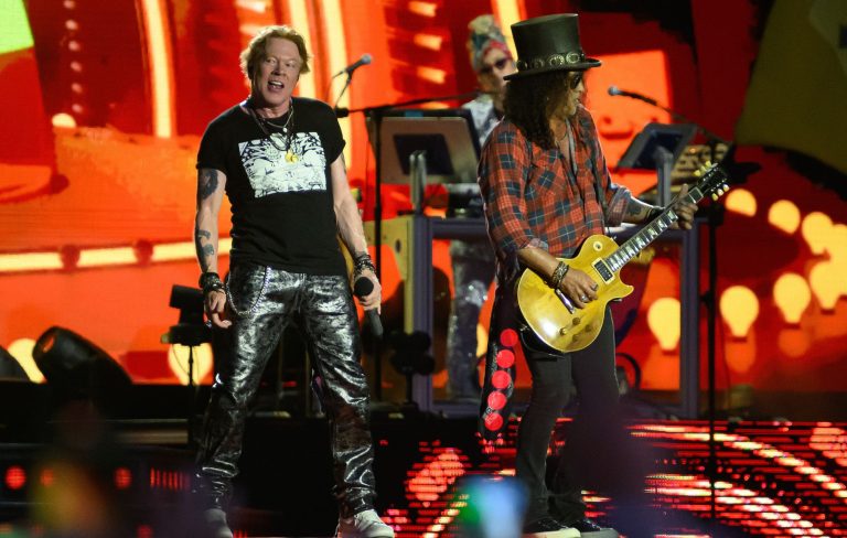 Guns N’ Roses au cucerit Glastonbury Festival in weekend!