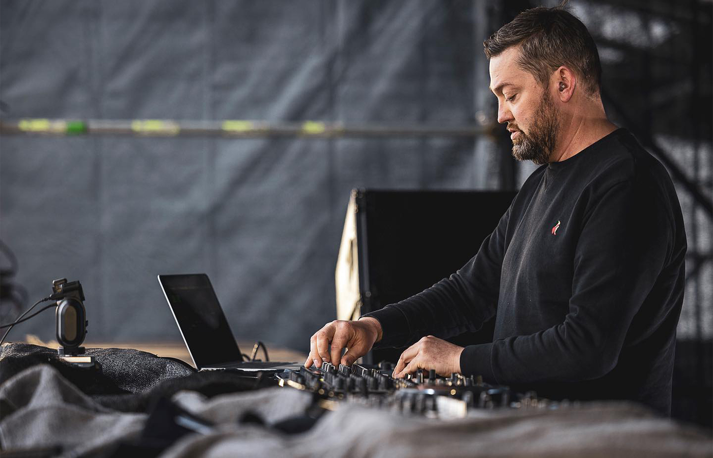 DIALOGURI FĂRĂ NOTE | FRITZ KALKBRENNER: “Încadrarea muzicii mele depinde de perspectiva ascultătorului” Fritz-Kalkbrenner