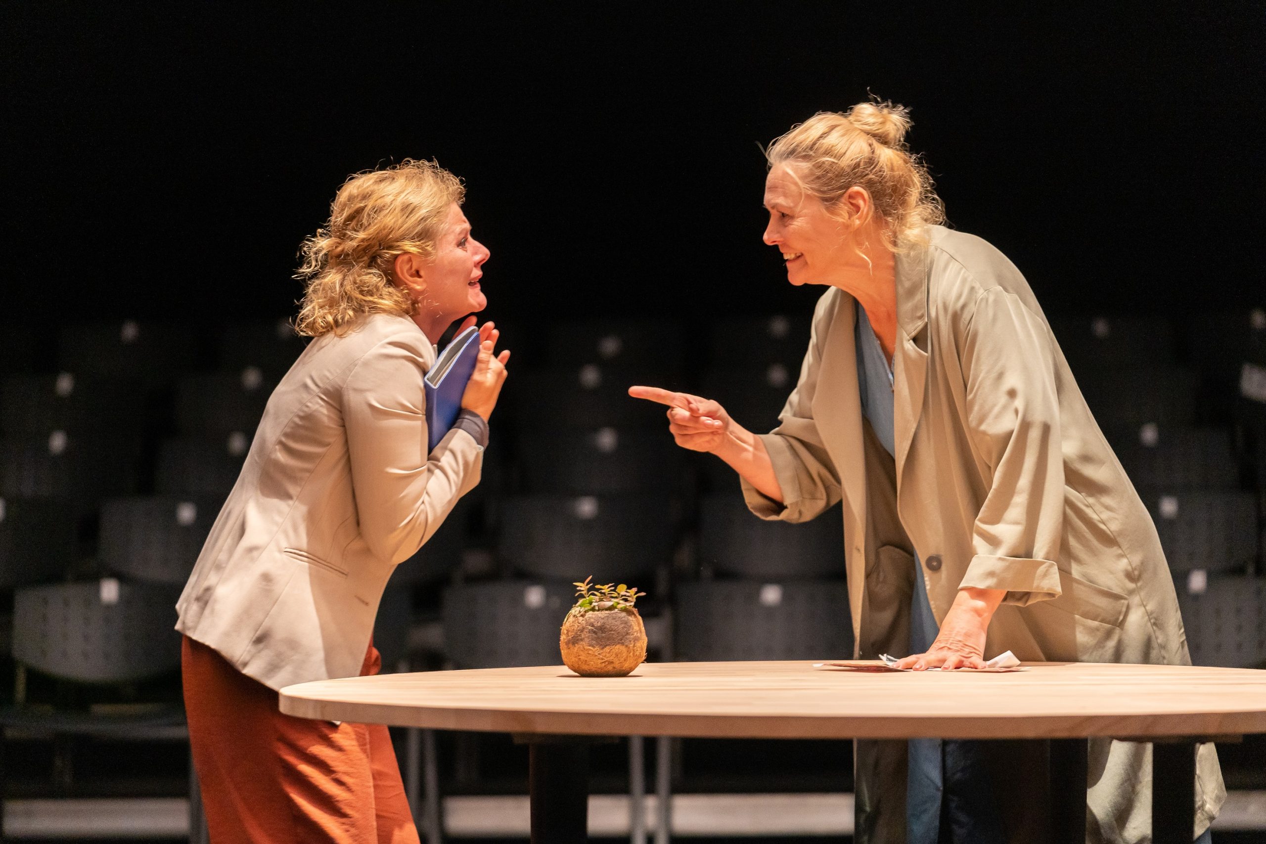 Trei zile cu atmosferă de festival, la aniversarea primilor 13 ani de unteatru