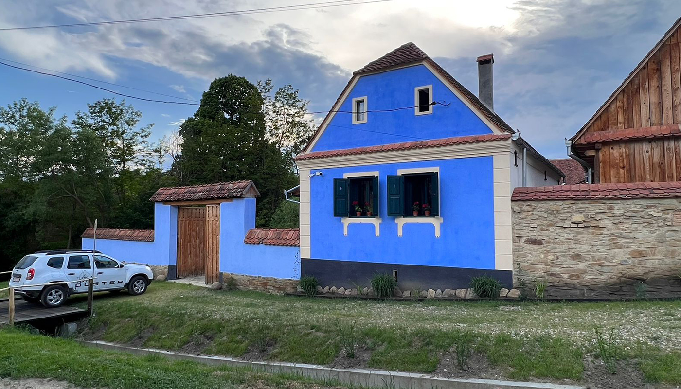 Arhitectura -   Perspective deschise către satul de odinioară Gospodăria Cobor