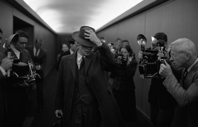 Oppenheimer-CILLIAN-MURPHY-movie-scene