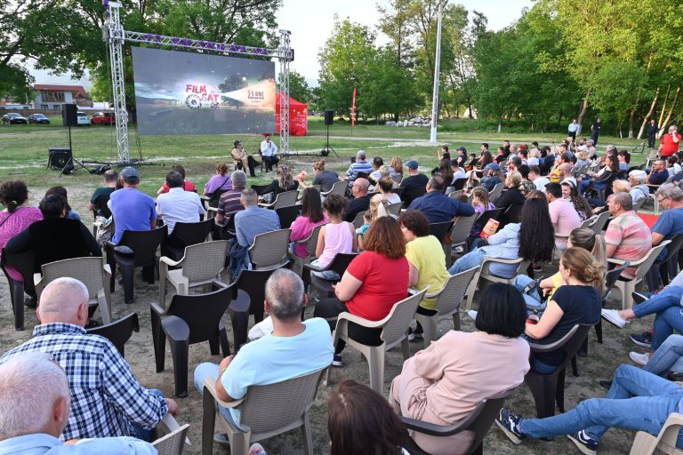 Film în Sat, cel mai mare festival de artă din mediul rural, revine cu a doua ediție la Peștișani între 1-6 august
