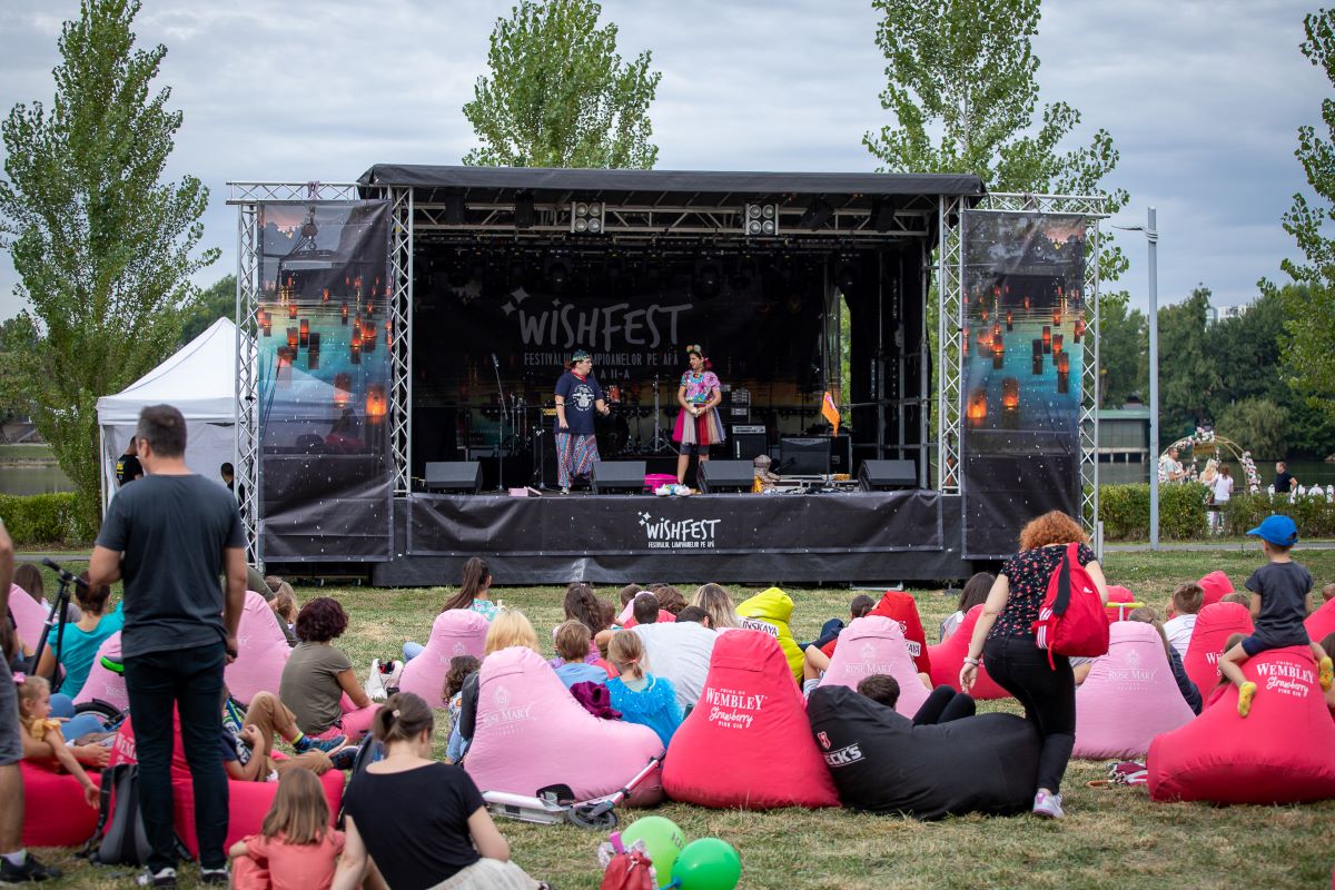 A III-a ediție a WishFest, festivalul lampioanelor pe apă, are loc &icirc;n Capitală, pe 9 și 10 septembrie