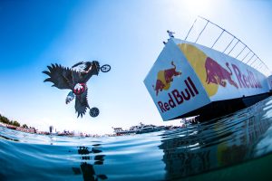 Red Bull Flugtag aterizează pe 17 septembrie în București, pe insula Lacul Morii
