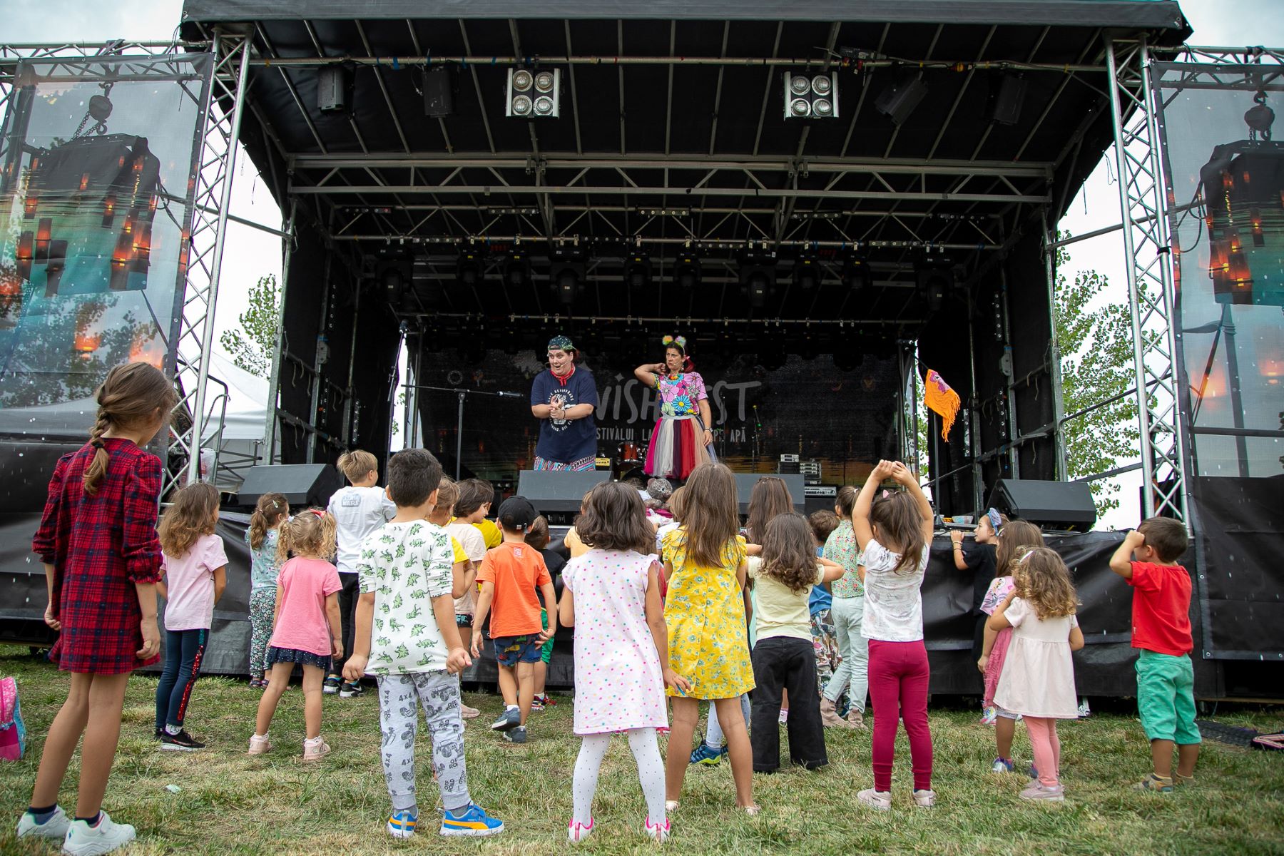 A III-a ediție a WishFest, festivalul lampioanelor pe apă, are loc &icirc;n Capitală, pe 9 și 10 septembrie