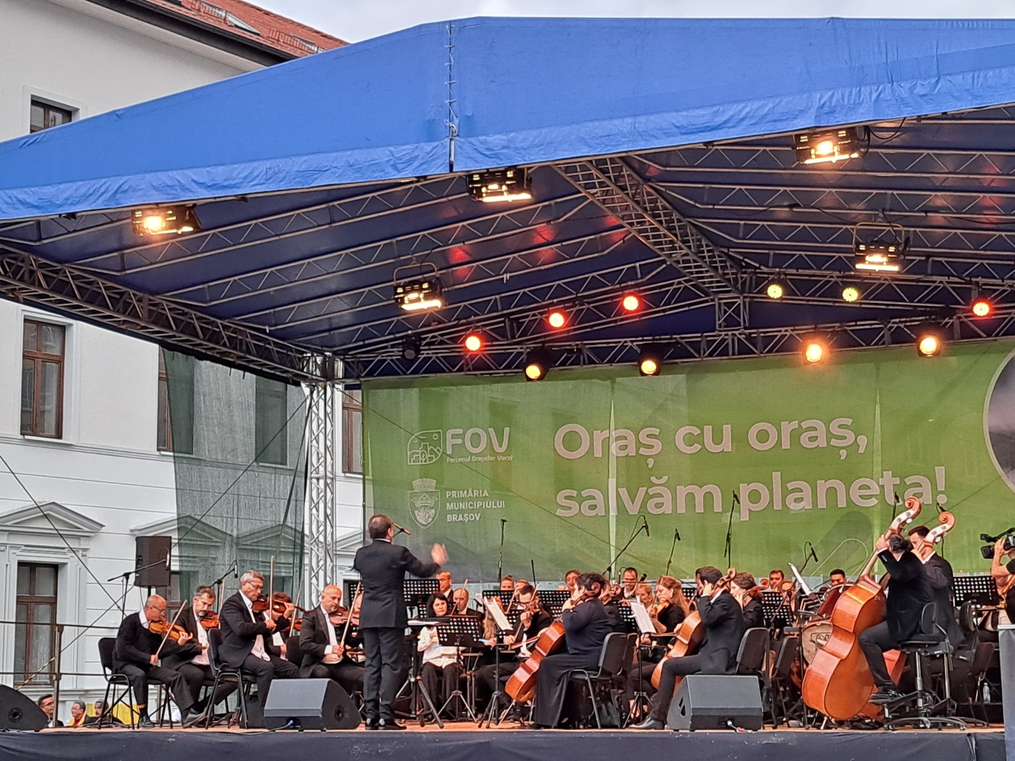  &bdquo;Bijuterii muzicale estivale&rdquo; și &bdquo;Cocoșelul neascultător&rdquo; &icirc;nchid stagiunea estivală a Operei Brașov!