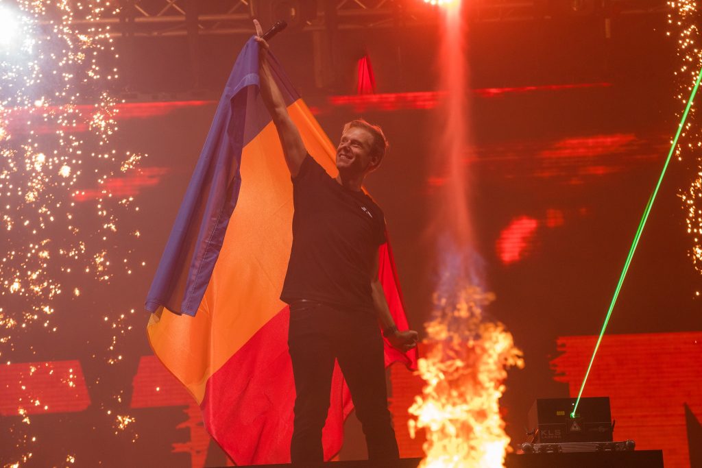 Armin van Buuren la Digital Throne