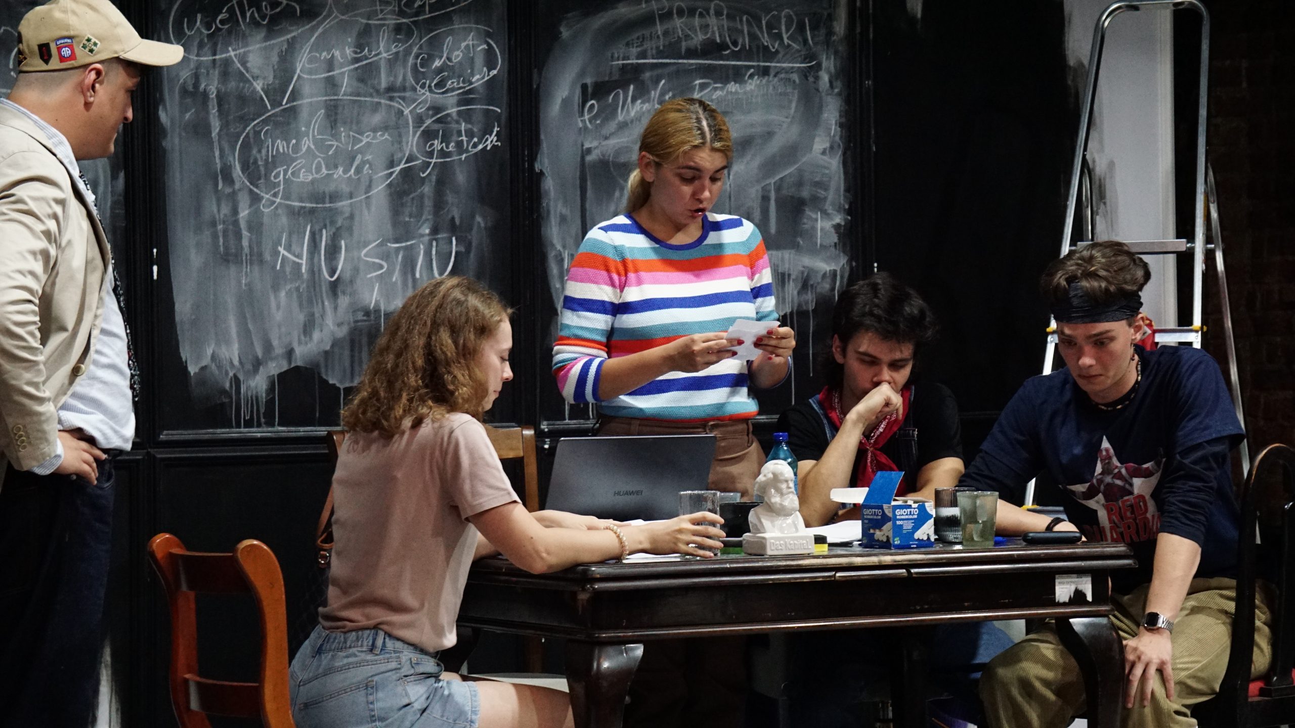 PARTY: Premieră la unteatu și debut al platfomei Incipient