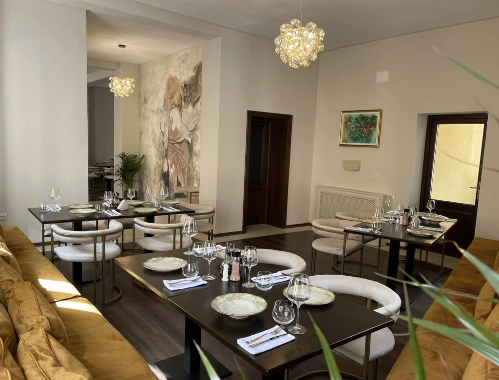 restaurant discret