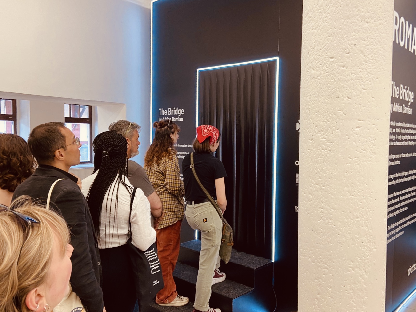 Expoziții în FNT33