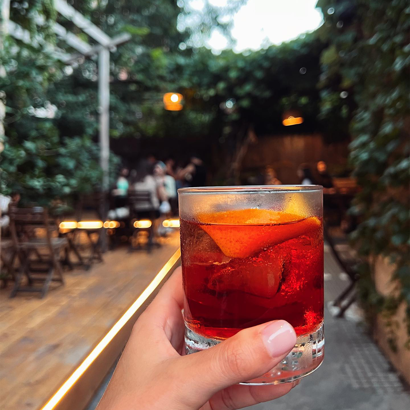 Top 6 baruri unde poți să bei un Negroni bun