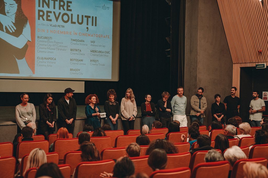 Docu-ficțiunea ÎNTRE REVOLUȚII intră în cinema