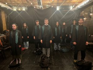 „Casa din mine“ - un spectacol de și cu adolescenți, pentru un public de toate vârstele