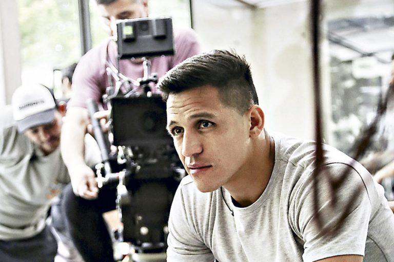 Jugador Cósmico, melodie omagiu dedicata lui Alexis SANCHEZ de DANY D & Rodrigo Guzmán.