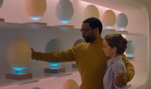 The Pod Generation, un science-fiction romantic, care anunță un viitor nu foarte îndepărtat, din 8 decembrie în cinematografe