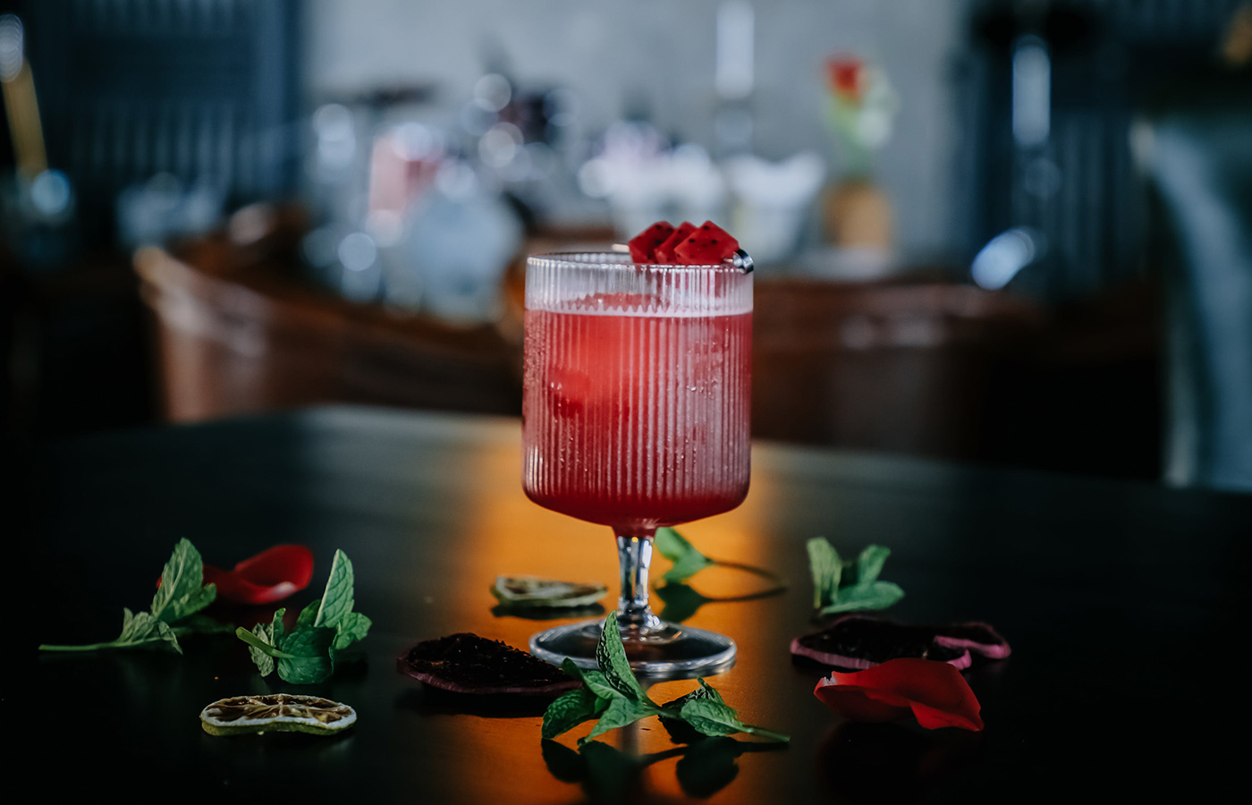 MIXOLOGY | Idei spumoase de mixuri clasice și chic pentru finalul de an ...