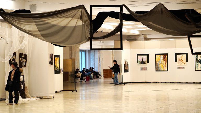 Expoziţie Daniela Voicilă Drăgulescu: ”Second lives / Vieți secunde”  
