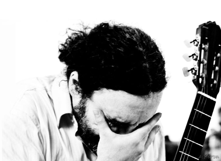 Maxim Belciug susține primul recital de chitară din 2024