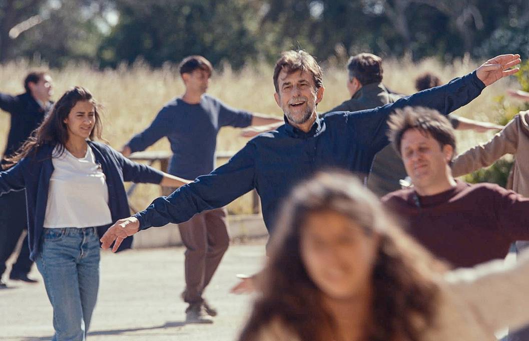 Un viitor luminos/ Il sol dell&rsquo;avvenire - o amuzantă scrisoare de dragoste a regizorului Nanni Moretti pentru cinematografie &icirc;n epoca giganților de streaming